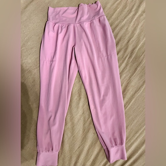 Athleta Salutation High Rise Jogger in Pink/Mauve - Picture 1 of 3